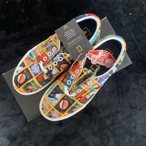 National Geographic Vans